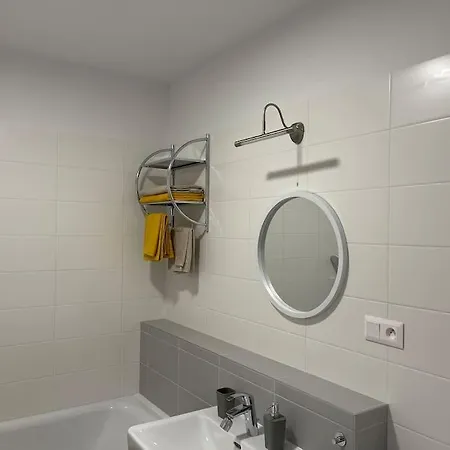 Make Yourself At Apartamento *