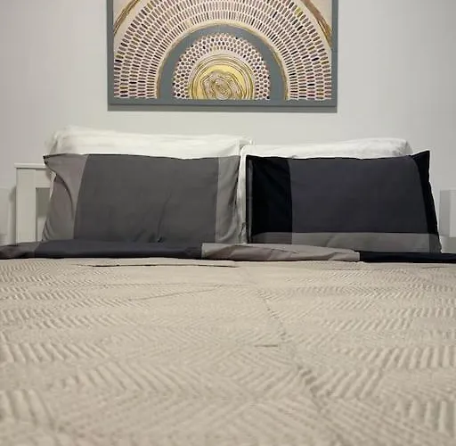 Make Yourself At شقة *