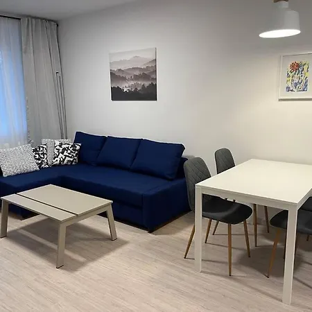 Apartament Make Yourself At *